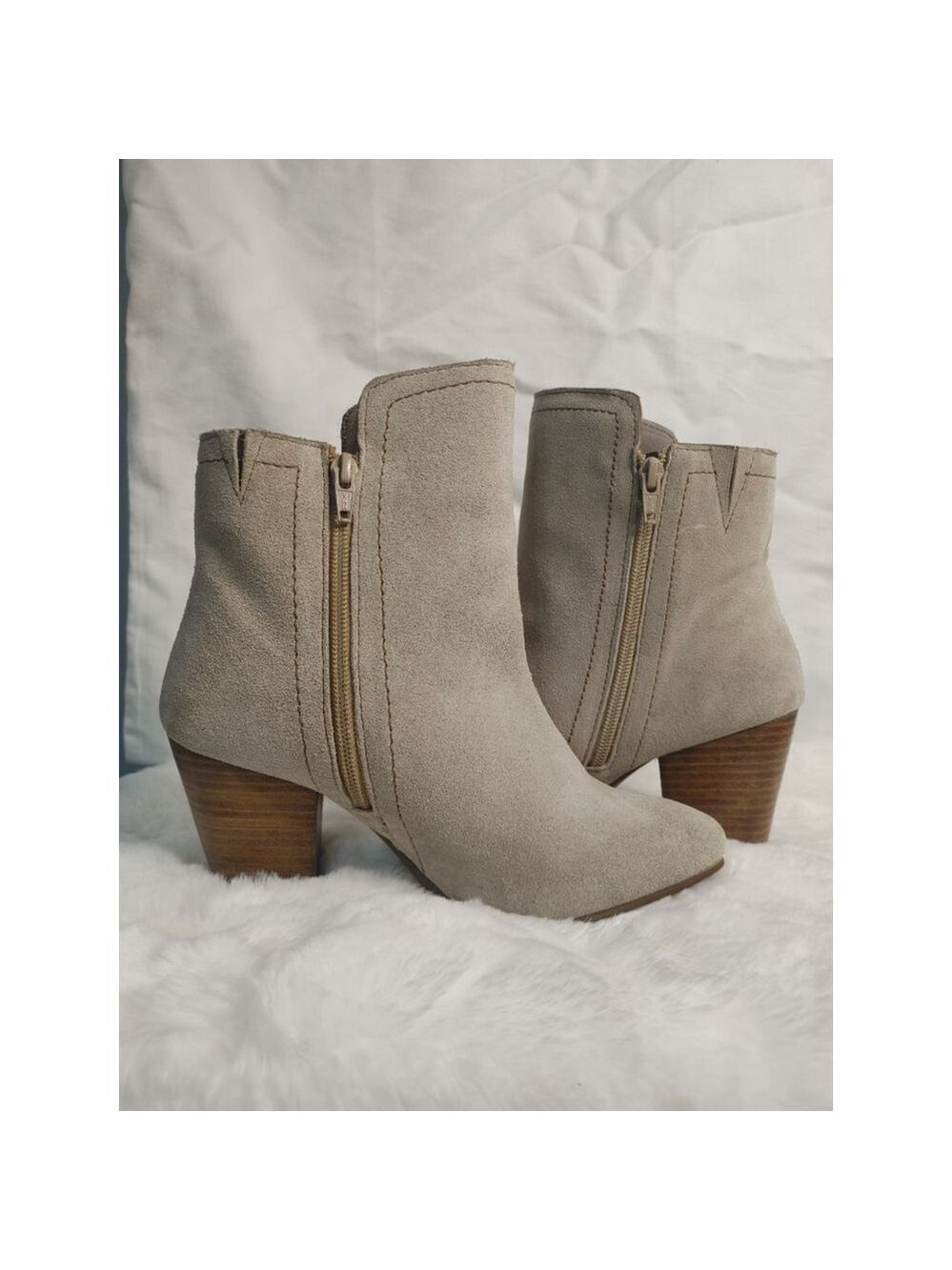 Women's Hush Puppies Daisee Billie Beige Suede Ankle Boots with Tassels Size 8 - Picture 6 of 10